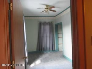 500 S Court St, Marion, IL 62959